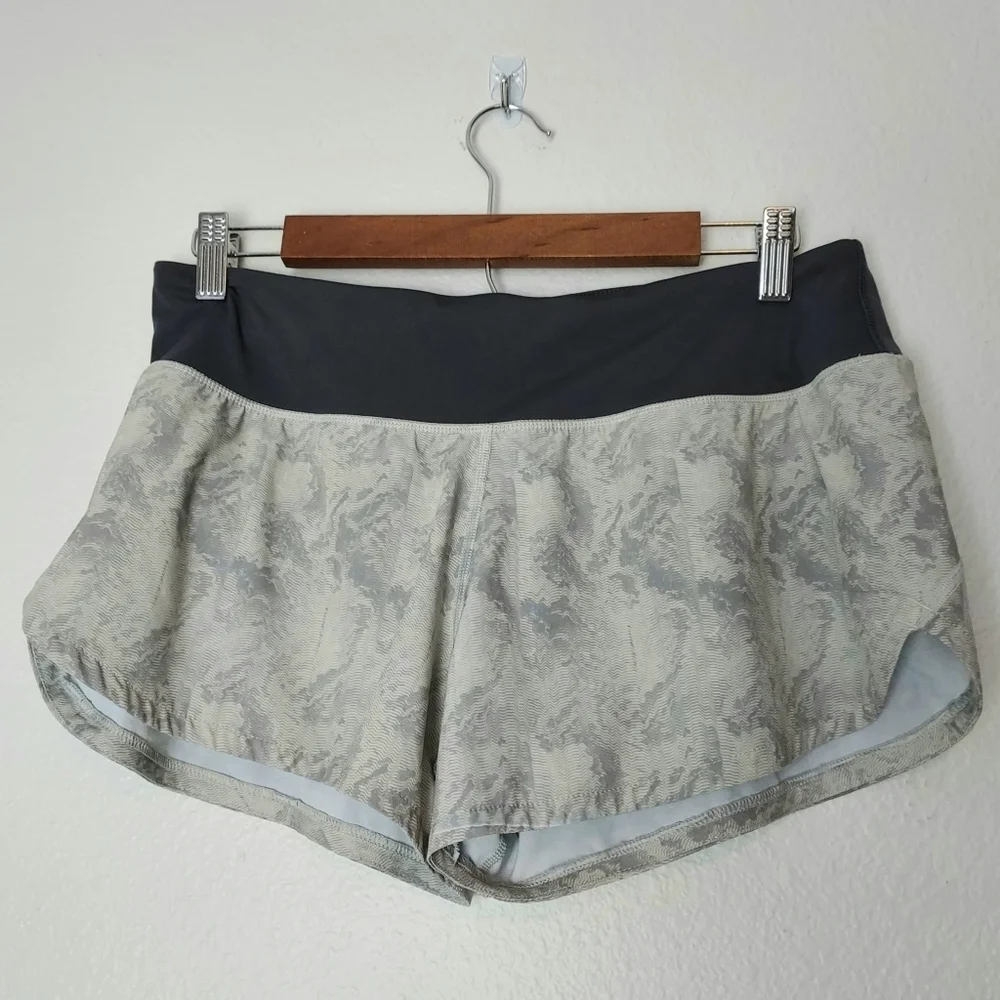 VUORI Women's Omni Performance Shorts Grey Medium